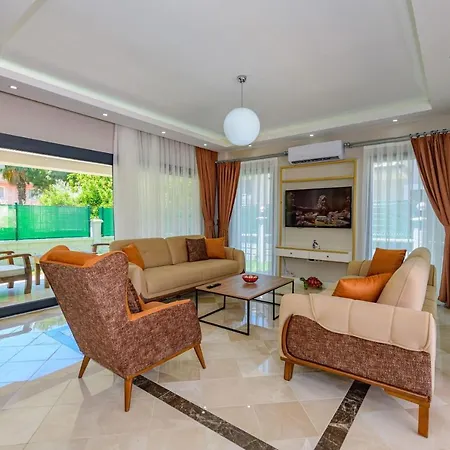 Charming With A Private Pool In * فتحية