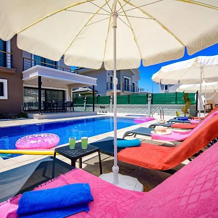 فيلة Charming With A Private Pool In *